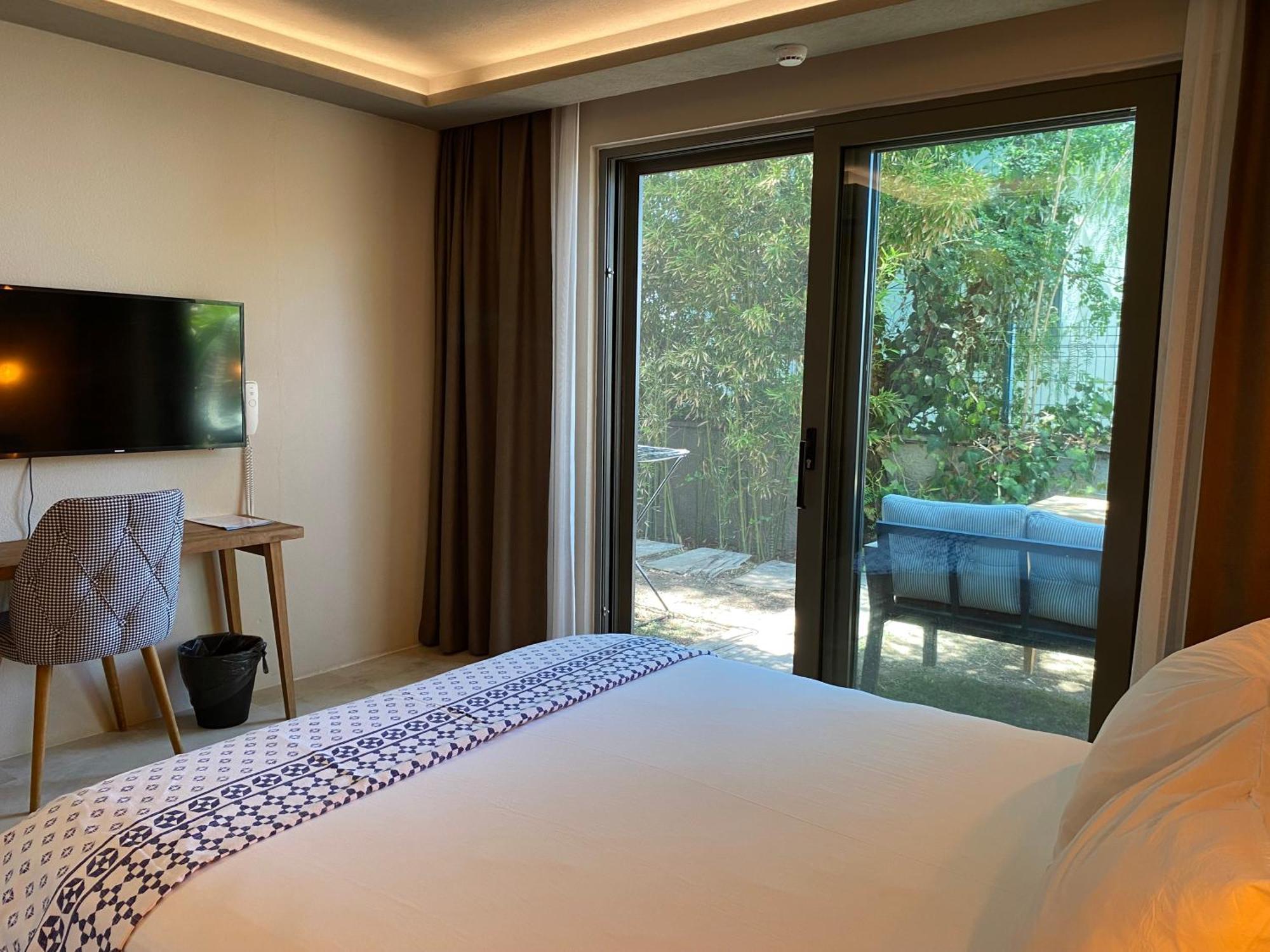 Life Butiq Otel Яликавак Екстериор снимка